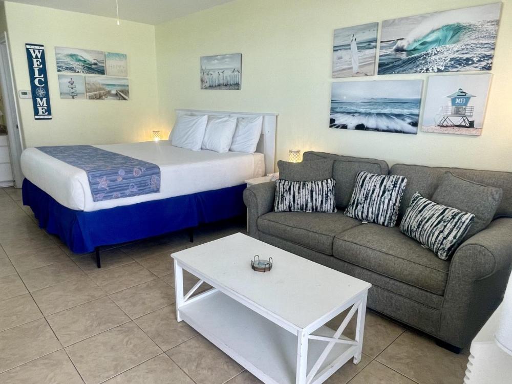 Standard Quadruple Room interior